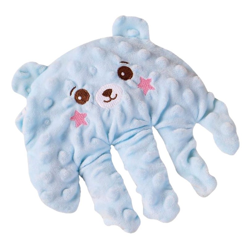 Baby patting to sleep, soothing hand, baby sleep aid, patting bottom to help the baby fall asleep independently, cuddling to help the baby sleep, preventing startle reflexes.